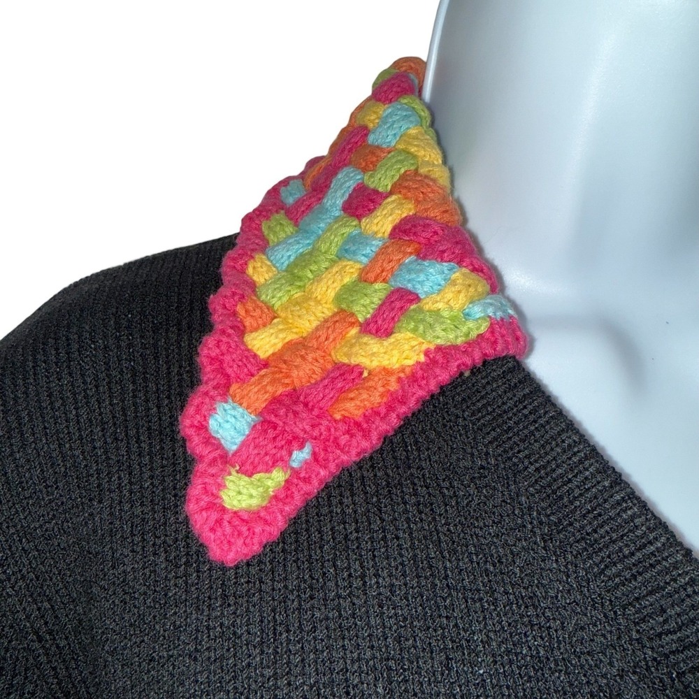 CACHE VINTAGE Black Rainbow Crochet Collar Cuffs Jeweled Buttons Sweater Small‎ - Picture 3 of 8
